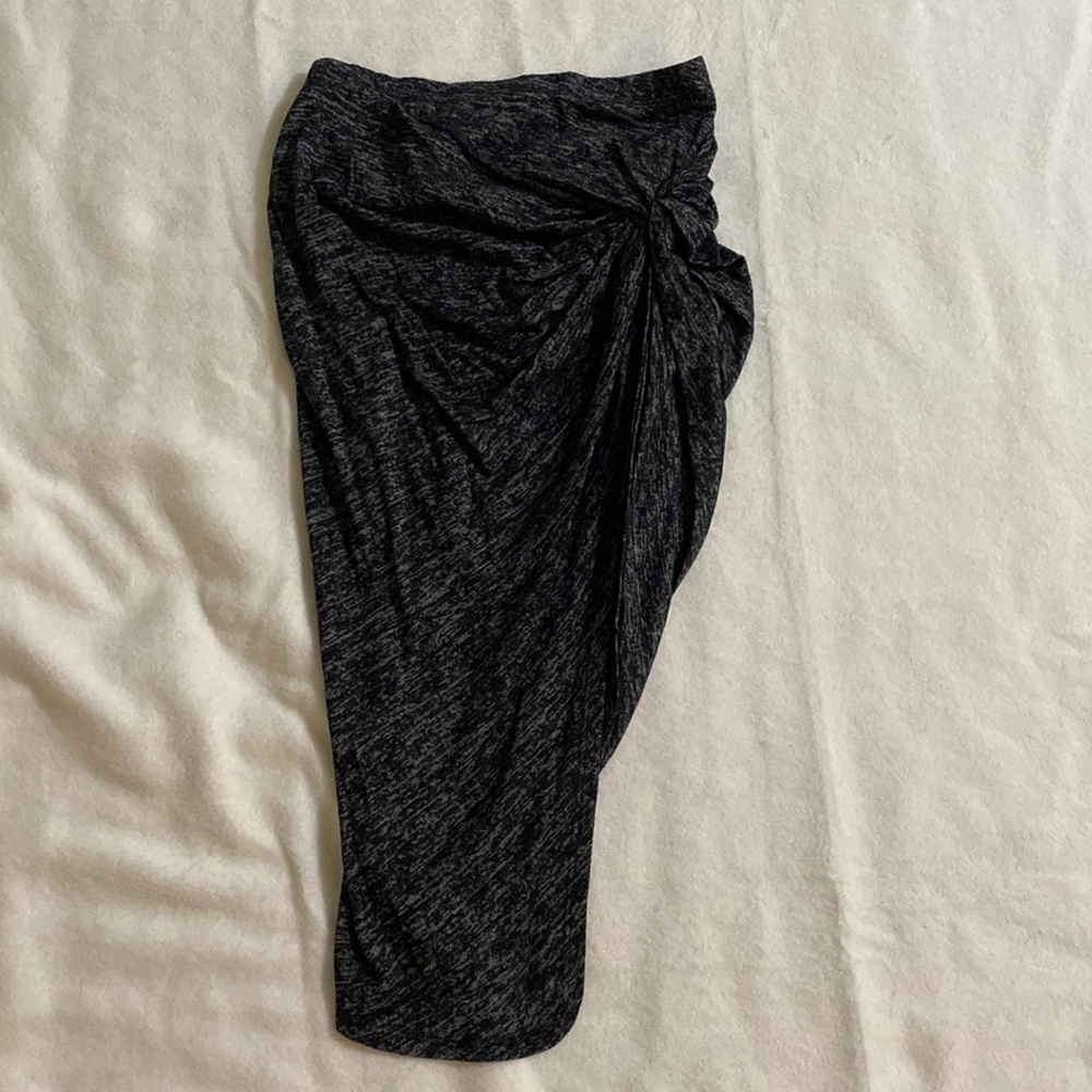Size M tight skirt deep slit 8% spandex